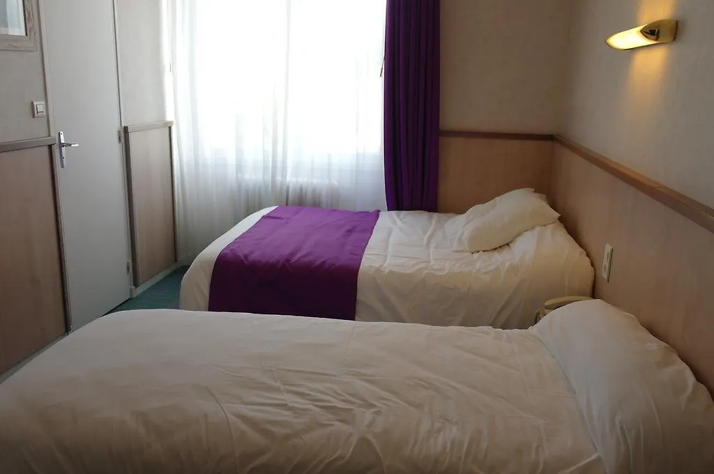 Hotel Le Palous Baraqueville 2*,  Francia